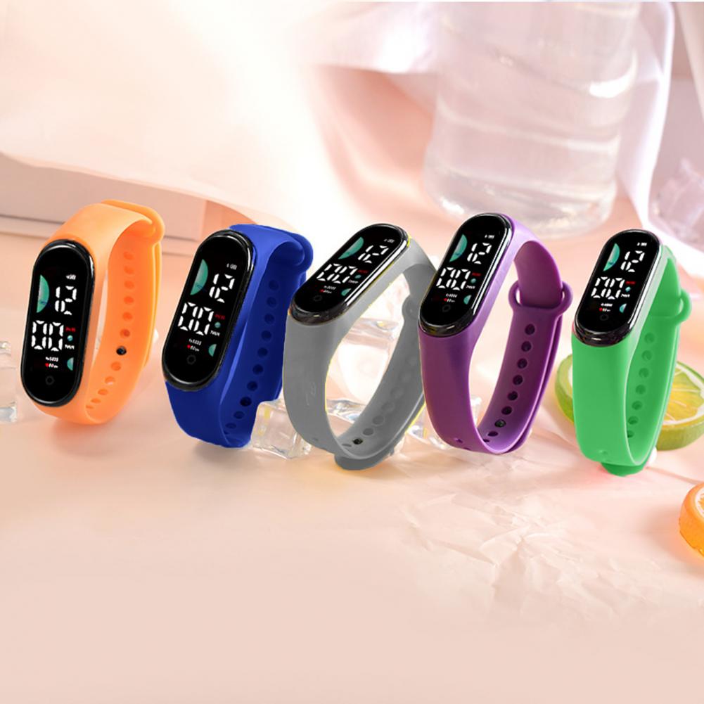 Smartwatch Watches For Girls - 子供のためのデジタルLED腕時計,防水ブレスレット,腕時計,漫画,誕生日プレゼント,男の子,女の子