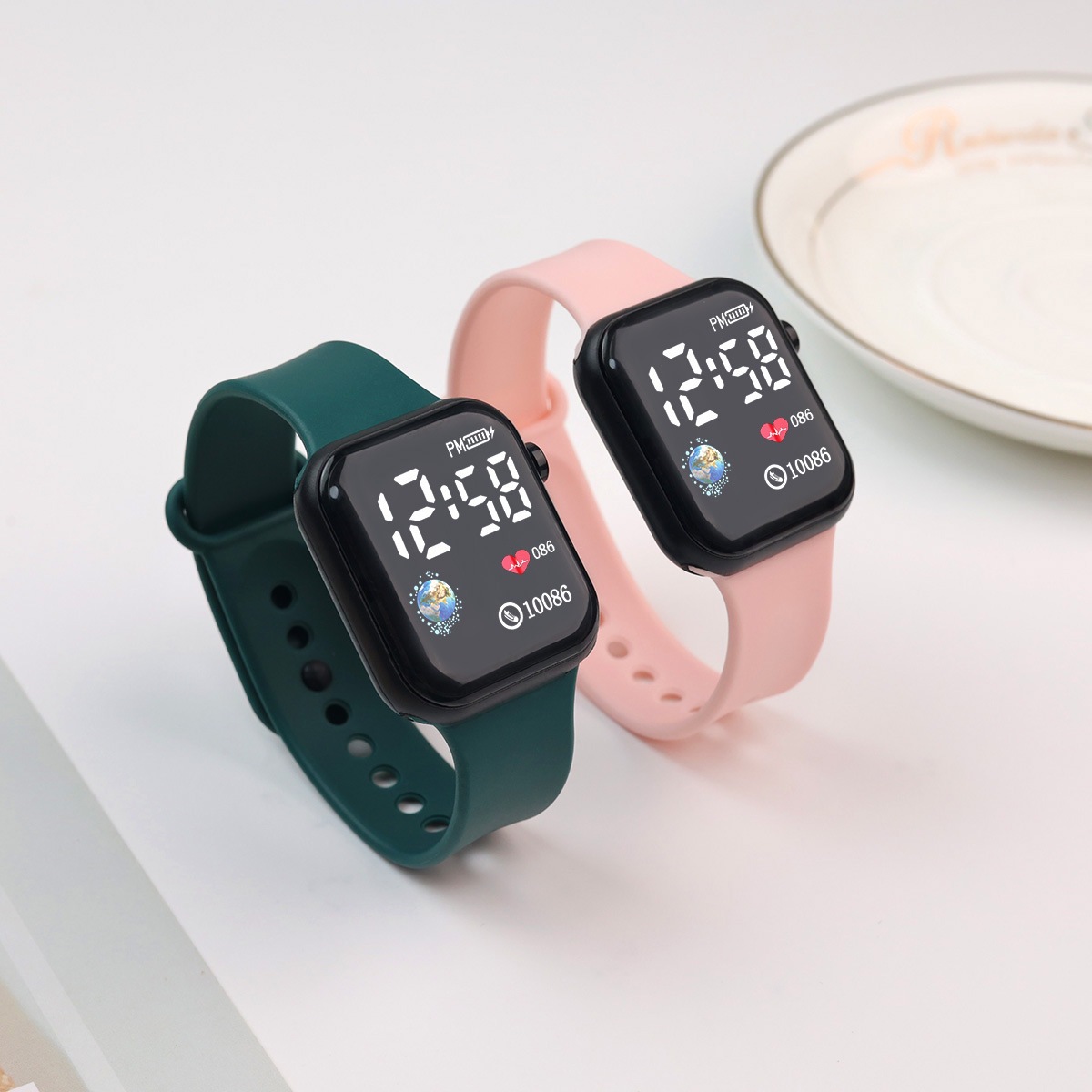 新しい LED デジタル腕時計子供男の子スポーツ防水腕時計女 - Smartwatch Watches For Girls のレビューと価格