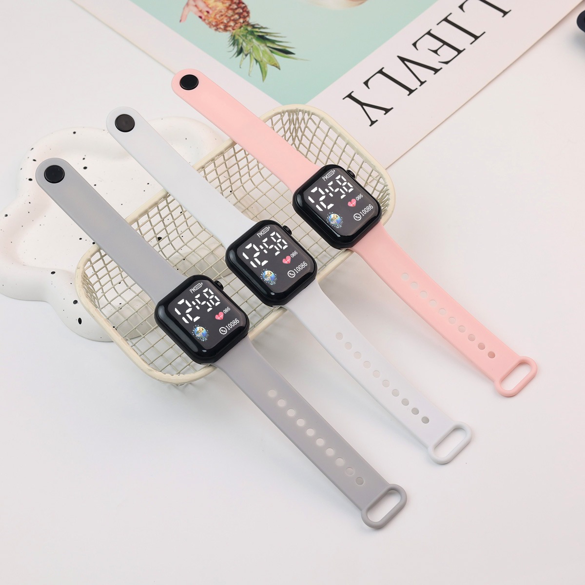 新しい LED デジタル腕時計子供男の子スポーツ防水腕時計女 - Smartwatch Watches For Girls のレビューと価格