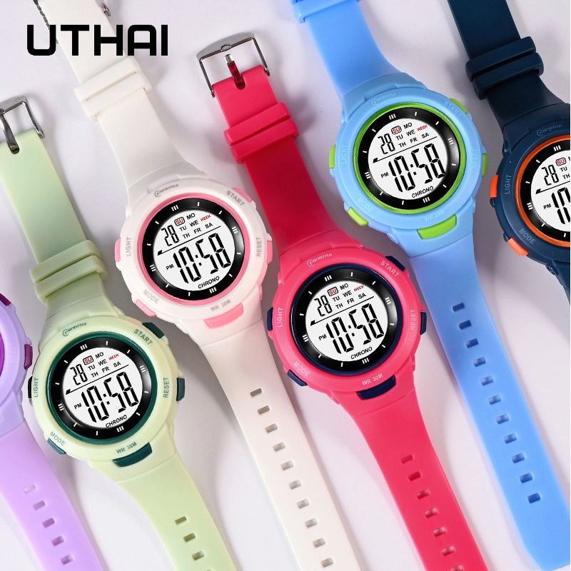 UTHAI キッズ腕時計スポーツファッション発光防水目覚まし - Smartwatch Digital Watches For Kids のレビューと価格
